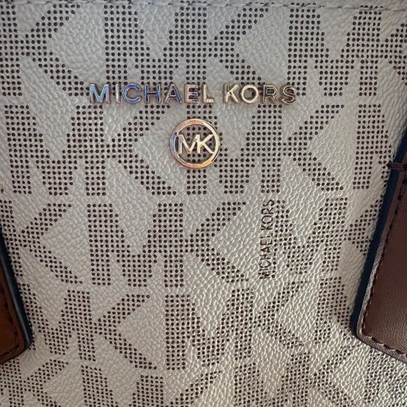 Michael Kors Logo Cream & Brown Canvas & Leather Tote Bag With Detachable Strap - Picture 7 of 16